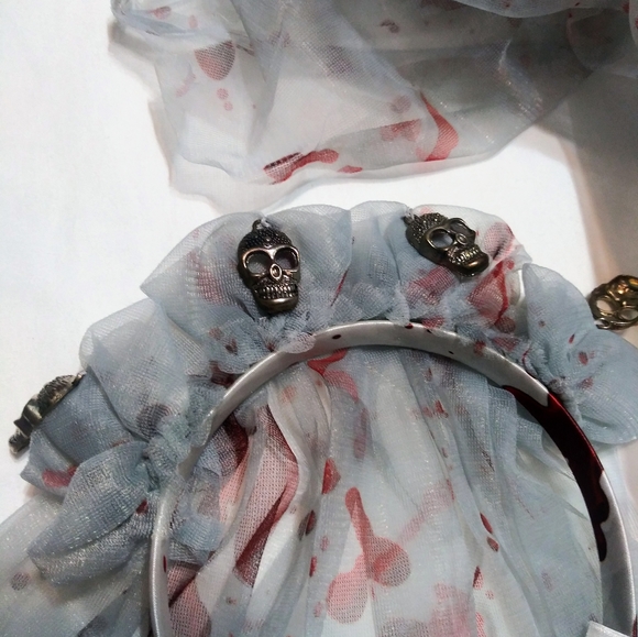 Ikali Zombie Bride Halloween Costume - Picture 6 of 9